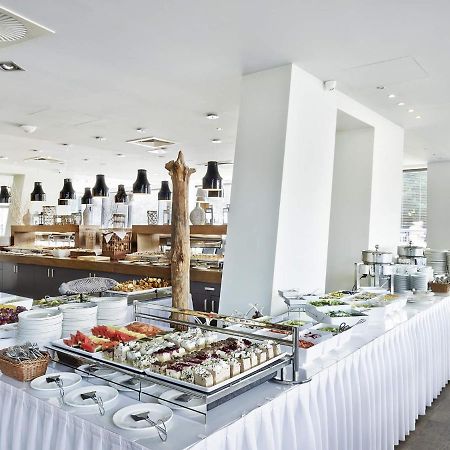 Vacationclub - Marine Hotel Apartament 514 Колобжег Екстер'єр фото
